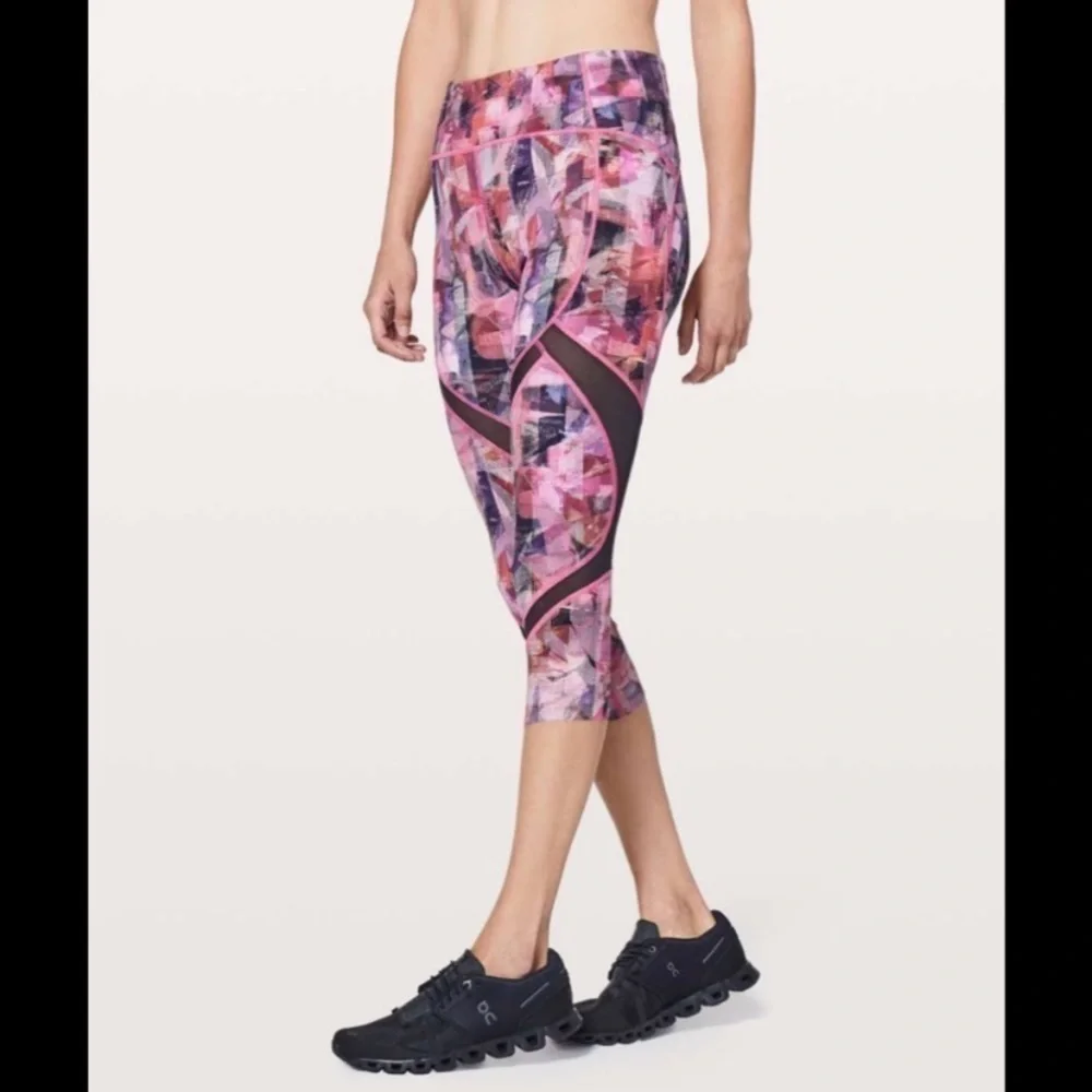 Lululemon On Pace Crop Sun Dazed Multi Pink Leggings Size 4